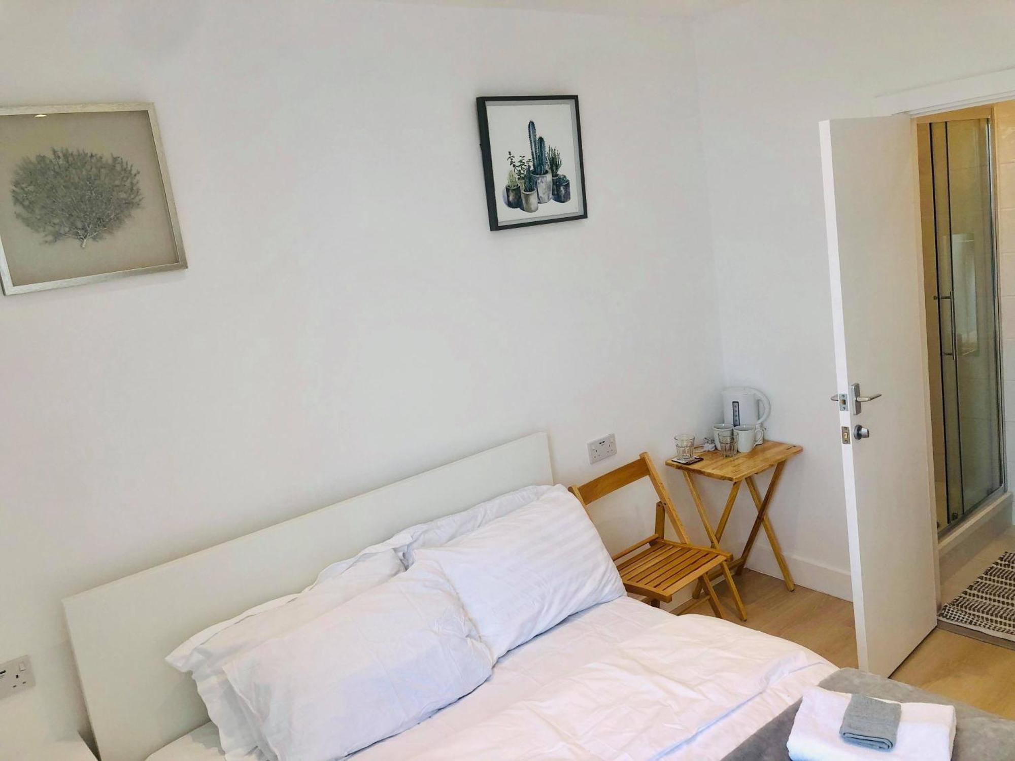 הרו Quiet Cosy Rooms חדר תמונה